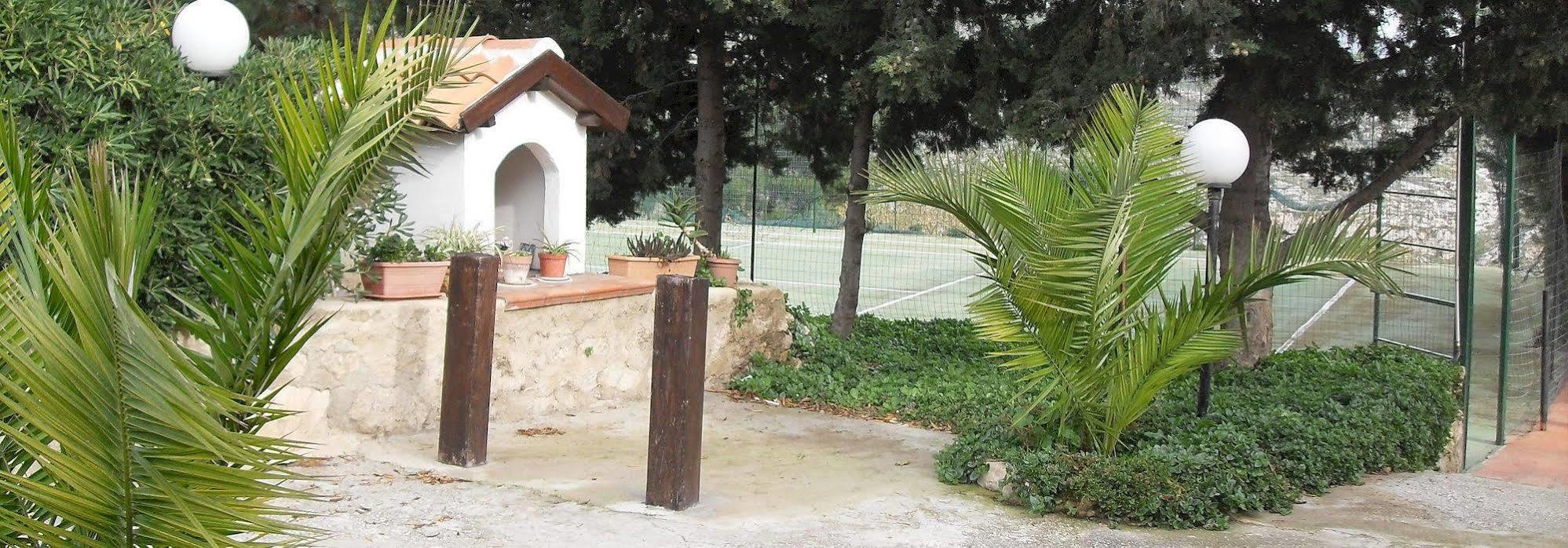 Ville Bellajo Villaggio La Loggia المظهر الخارجي الصورة